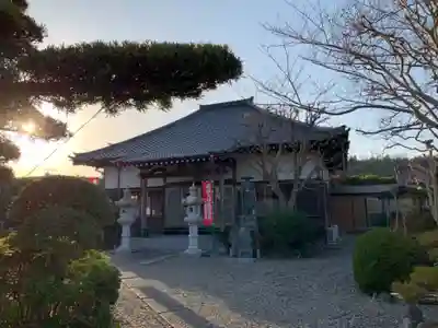 西光寺の本殿・本堂