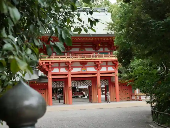 武蔵一宮氷川神社の山門・神門
