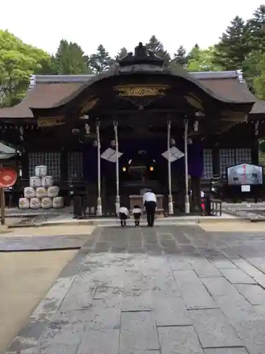 武田神社の本殿・本堂