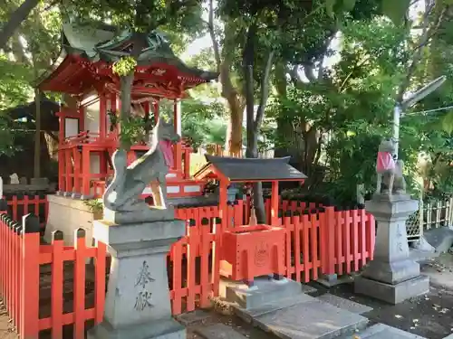 関守稲荷神社の本殿