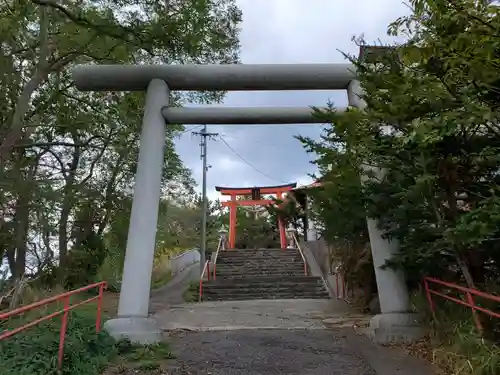 高島稲荷神社の鳥居