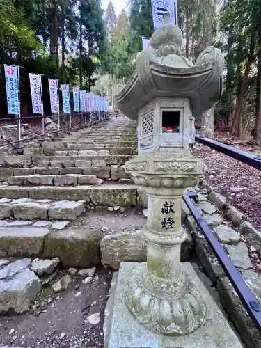 英彦山神宮の{uncategorized: "未分類", other: "その他", undefined: "問題あり", building: "その他建物", grave: "お墓", sacred_gate: "鳥居", guardian: "狛犬", statue: "像", buddha: "仏像", history: "歴史", nature: "自然", garden: "庭園", animal: "動物", pagoda: "塔", temizu: "手水舎", mountain_gate: "山門・神門", sanctuary: "本殿・本堂", subordinate: "末社・摂社", art: "芸術", scenery: "景色", jizo: "地蔵", ema: "絵馬", goshuin: "御朱印", omikuji: "おみくじ", items: "授与品その他", amulet: "お守り", goshuincho: "御朱印帳", eats: "食事", festival: "お祭り", votive_dance: "神楽", shichigosan: "七五三参", wedding: "結婚式", experience: "体験その他", initially: "初詣", around: "周辺", anti_infection: "感染症対策"}