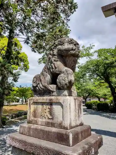 富士山本宮浅間大社の狛犬