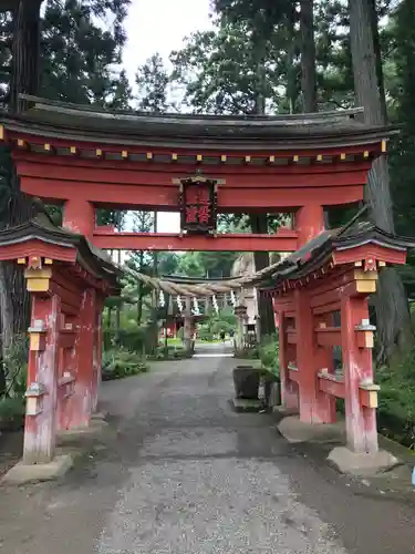 達谷西光寺の鳥居