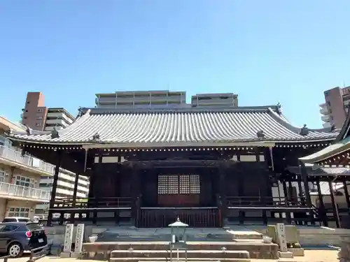 鶴満寺の本殿・本堂