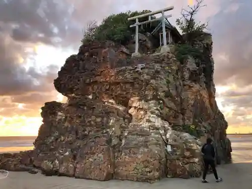 稲佐の浜　弁天島の景色