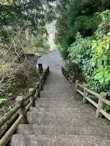 高館義経堂の建物その他