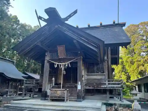 大崎八幡神社の{uncategorized: "未分類", other: "その他", undefined: "問題あり", building: "その他建物", grave: "お墓", sacred_gate: "鳥居", guardian: "狛犬", statue: "像", buddha: "仏像", history: "歴史", nature: "自然", garden: "庭園", animal: "動物", pagoda: "塔", temizu: "手水舎", mountain_gate: "山門・神門", sanctuary: "本殿・本堂", subordinate: "末社・摂社", art: "芸術", scenery: "景色", jizo: "地蔵", ema: "絵馬", goshuin: "御朱印", omikuji: "おみくじ", items: "授与品その他", amulet: "お守り", goshuincho: "御朱印帳", eats: "食事", festival: "お祭り", votive_dance: "神楽", shichigosan: "七五三参", wedding: "結婚式", experience: "体験その他", initially: "初詣", around: "周辺", anti_infection: "感染症対策"}