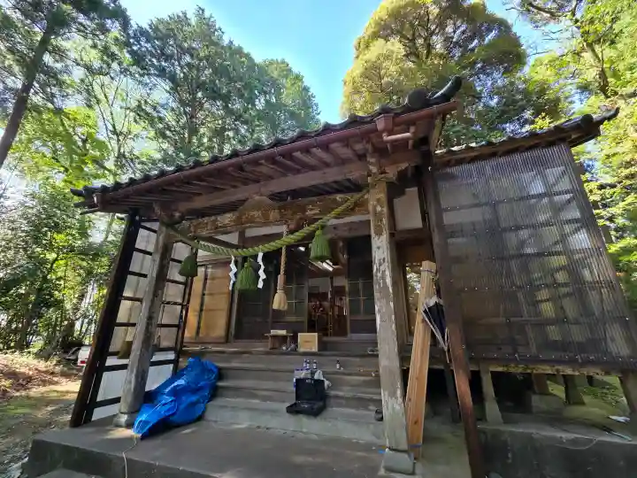 石武雄神社の{uncategorized: "未分類", other: "その他", undefined: "問題あり", building: "その他建物", grave: "お墓", sacred_gate: "鳥居", guardian: "狛犬", statue: "像", buddha: "仏像", history: "歴史", nature: "自然", garden: "庭園", animal: "動物", pagoda: "塔", temizu: "手水舎", mountain_gate: "山門・神門", sanctuary: "本殿・本堂", subordinate: "末社・摂社", art: "芸術", scenery: "景色", jizo: "地蔵", ema: "絵馬", goshuin: "御朱印", omikuji: "おみくじ", items: "授与品その他", amulet: "お守り", goshuincho: "御朱印帳", eats: "食事", festival: "お祭り", votive_dance: "神楽", shichigosan: "七五三参", wedding: "結婚式", experience: "体験その他", initially: "初詣", around: "周辺", anti_infection: "感染症対策"}