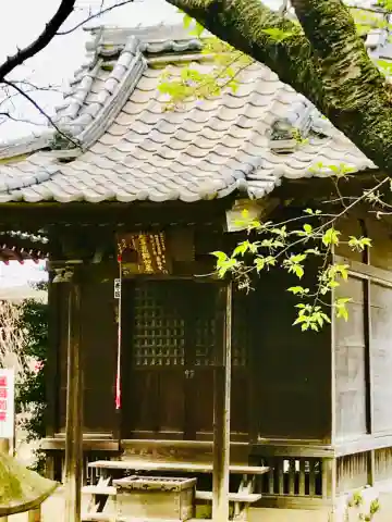 布施薬師堂の本殿・本堂