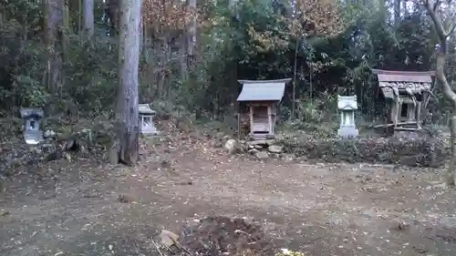 冑神社の末社