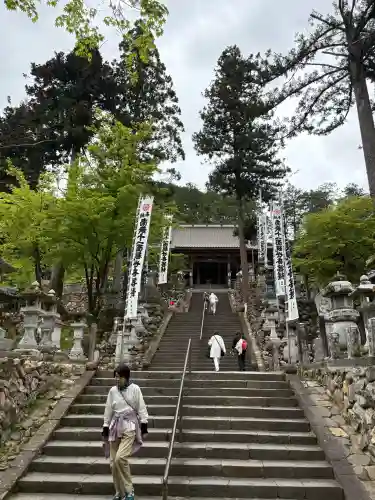 華厳寺の{uncategorized: "未分類", other: "その他", undefined: "問題あり", building: "その他建物", grave: "お墓", sacred_gate: "鳥居", guardian: "狛犬", statue: "像", buddha: "仏像", history: "歴史", nature: "自然", garden: "庭園", animal: "動物", pagoda: "塔", temizu: "手水舎", mountain_gate: "山門・神門", sanctuary: "本殿・本堂", subordinate: "末社・摂社", art: "芸術", scenery: "景色", jizo: "地蔵", ema: "絵馬", goshuin: "御朱印", omikuji: "おみくじ", items: "授与品その他", amulet: "お守り", goshuincho: "御朱印帳", eats: "食事", festival: "お祭り", votive_dance: "神楽", shichigosan: "七五三参", wedding: "結婚式", experience: "体験その他", initially: "初詣", around: "周辺", anti_infection: "感染症対策"}