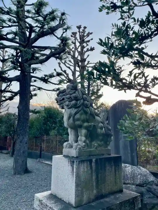 熊野神社の{uncategorized: "未分類", other: "その他", undefined: "問題あり", building: "その他建物", grave: "お墓", sacred_gate: "鳥居", guardian: "狛犬", statue: "像", buddha: "仏像", history: "歴史", nature: "自然", garden: "庭園", animal: "動物", pagoda: "塔", temizu: "手水舎", mountain_gate: "山門・神門", sanctuary: "本殿・本堂", subordinate: "末社・摂社", art: "芸術", scenery: "景色", jizo: "地蔵", ema: "絵馬", goshuin: "御朱印", omikuji: "おみくじ", items: "授与品その他", amulet: "お守り", goshuincho: "御朱印帳", eats: "食事", festival: "お祭り", votive_dance: "神楽", shichigosan: "七五三参", wedding: "結婚式", experience: "体験その他", initially: "初詣", around: "周辺", anti_infection: "感染症対策"}