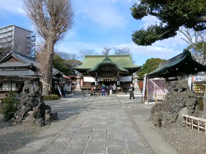 菊田神社の{uncategorized: "未分類", other: "その他", undefined: "問題あり", building: "その他建物", grave: "お墓", sacred_gate: "鳥居", guardian: "狛犬", statue: "像", buddha: "仏像", history: "歴史", nature: "自然", garden: "庭園", animal: "動物", pagoda: "塔", temizu: "手水舎", mountain_gate: "山門・神門", sanctuary: "本殿・本堂", subordinate: "末社・摂社", art: "芸術", scenery: "景色", jizo: "地蔵", ema: "絵馬", goshuin: "御朱印", omikuji: "おみくじ", items: "授与品その他", amulet: "お守り", goshuincho: "御朱印帳", eats: "食事", festival: "お祭り", votive_dance: "神楽", shichigosan: "七五三参", wedding: "結婚式", experience: "体験その他", initially: "初詣", around: "周辺", anti_infection: "感染症対策"}