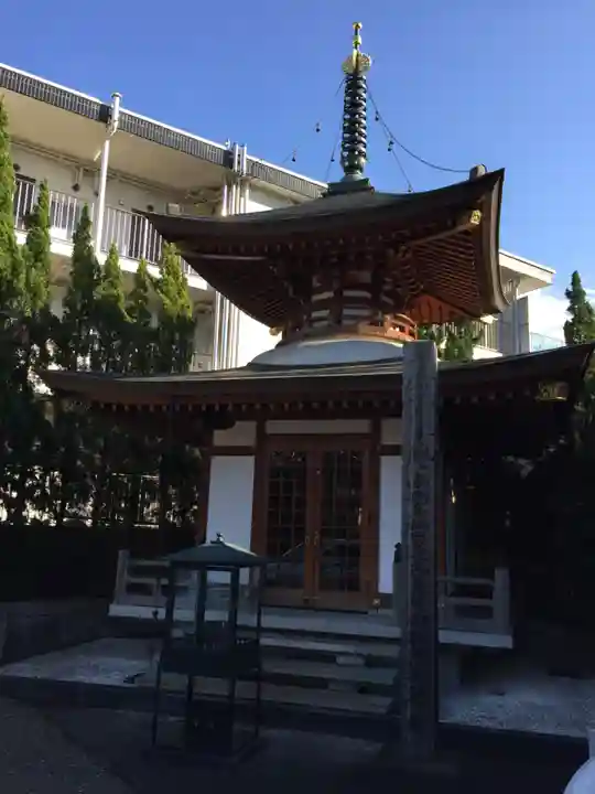 戒行寺の本殿・本堂