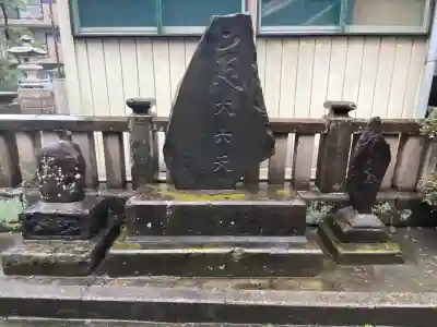 中葛西稲荷神社の{uncategorized: "未分類", other: "その他", undefined: "問題あり", building: "その他建物", grave: "お墓", sacred_gate: "鳥居", guardian: "狛犬", statue: "像", buddha: "仏像", history: "歴史", nature: "自然", garden: "庭園", animal: "動物", pagoda: "塔", temizu: "手水舎", mountain_gate: "山門・神門", sanctuary: "本殿・本堂", subordinate: "末社・摂社", art: "芸術", scenery: "景色", jizo: "地蔵", ema: "絵馬", goshuin: "御朱印", omikuji: "おみくじ", items: "授与品その他", amulet: "お守り", goshuincho: "御朱印帳", eats: "食事", festival: "お祭り", votive_dance: "神楽", shichigosan: "七五三参", wedding: "結婚式", experience: "体験その他", initially: "初詣", around: "周辺", anti_infection: "感染症対策"}