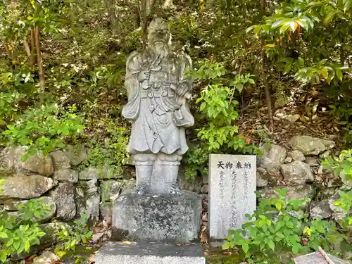 阿賀神社の像