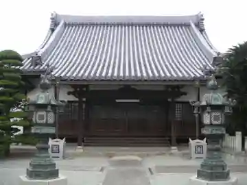 法華寺の本殿・本堂