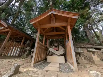 安達太良神社の{uncategorized: "未分類", other: "その他", undefined: "問題あり", building: "その他建物", grave: "お墓", sacred_gate: "鳥居", guardian: "狛犬", statue: "像", buddha: "仏像", history: "歴史", nature: "自然", garden: "庭園", animal: "動物", pagoda: "塔", temizu: "手水舎", mountain_gate: "山門・神門", sanctuary: "本殿・本堂", subordinate: "末社・摂社", art: "芸術", scenery: "景色", jizo: "地蔵", ema: "絵馬", goshuin: "御朱印", omikuji: "おみくじ", items: "授与品その他", amulet: "お守り", goshuincho: "御朱印帳", eats: "食事", festival: "お祭り", votive_dance: "神楽", shichigosan: "七五三参", wedding: "結婚式", experience: "体験その他", initially: "初詣", around: "周辺", anti_infection: "感染症対策"}