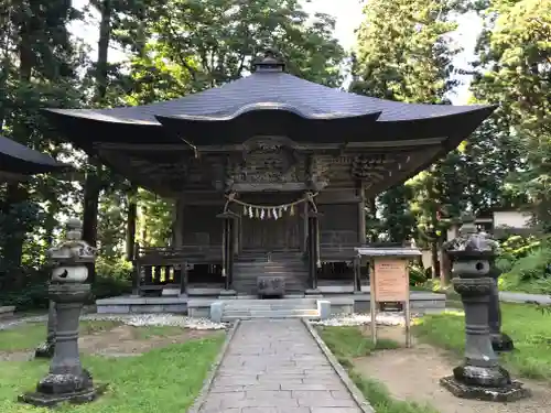 出羽神社(出羽三山神社)～三神合祭殿～の末社