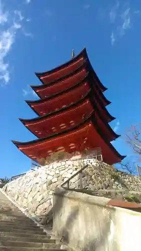 厳島神社の塔