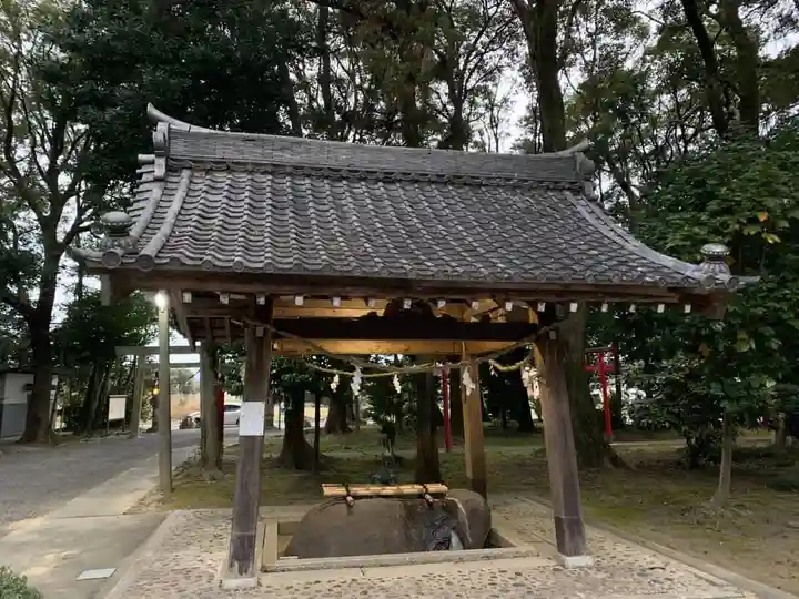 布智神社(本甲)の手水舎