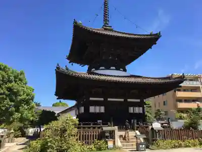 愛染堂勝鬘院の塔