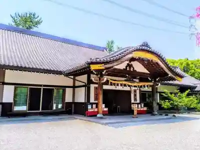 市原稲荷神社の本殿・本堂