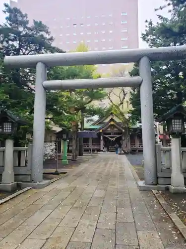 三吉神社の鳥居