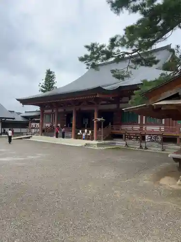 毛越寺の本殿・本堂