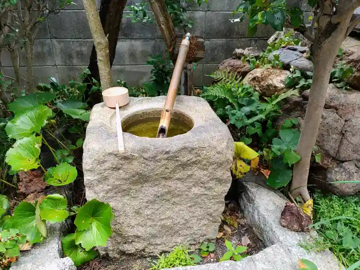 尾頭橋神社の手水舎
