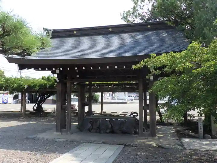田縣神社の手水舎