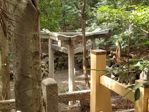 三囲神社の鳥居