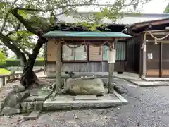 服織神社の手水