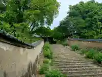 白毫寺の{uncategorized: "未分類", other: "その他", undefined: "問題あり", building: "その他建物", grave: "お墓", sacred_gate: "鳥居", guardian: "狛犬", statue: "像", buddha: "仏像", history: "歴史", nature: "自然", garden: "庭園", animal: "動物", pagoda: "塔", temizu: "手水舎", mountain_gate: "山門・神門", sanctuary: "本殿・本堂", subordinate: "末社・摂社", art: "芸術", scenery: "景色", jizo: "地蔵", ema: "絵馬", goshuin: "御朱印", omikuji: "おみくじ", items: "授与品その他", amulet: "お守り", goshuincho: "御朱印帳", eats: "食事", festival: "お祭り", votive_dance: "神楽", shichigosan: "七五三参", wedding: "結婚式", experience: "体験その他", initially: "初詣", around: "周辺", anti_infection: "感染症対策"}