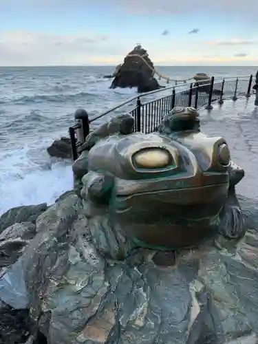 二見興玉神社の{uncategorized: "未分類", other: "その他", undefined: "問題あり", building: "その他建物", grave: "お墓", sacred_gate: "鳥居", guardian: "狛犬", statue: "像", buddha: "仏像", history: "歴史", nature: "自然", garden: "庭園", animal: "動物", pagoda: "塔", temizu: "手水舎", mountain_gate: "山門・神門", sanctuary: "本殿・本堂", subordinate: "末社・摂社", art: "芸術", scenery: "景色", jizo: "地蔵", ema: "絵馬", goshuin: "御朱印", omikuji: "おみくじ", items: "授与品その他", amulet: "お守り", goshuincho: "御朱印帳", eats: "食事", festival: "お祭り", votive_dance: "神楽", shichigosan: "七五三参", wedding: "結婚式", experience: "体験その他", initially: "初詣", around: "周辺", anti_infection: "感染症対策"}