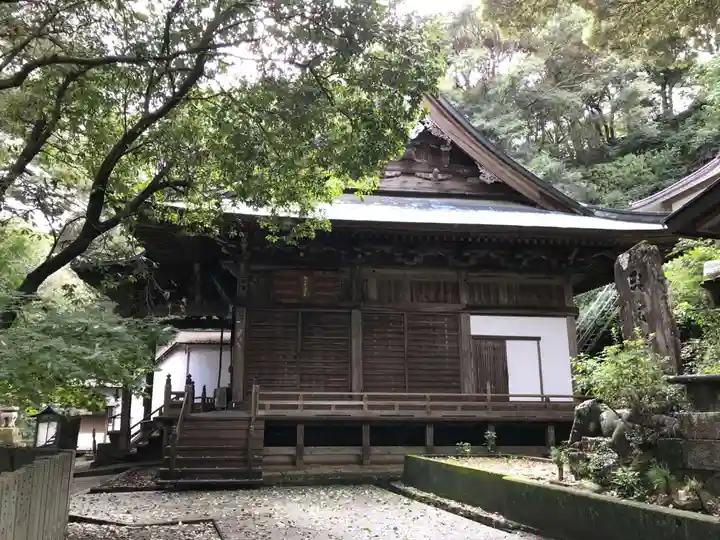 極楽寺の本殿・本堂