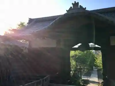 護国寺の山門・神門