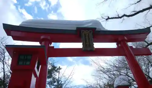 彌彦神社　(伊夜日子神社)の鳥居