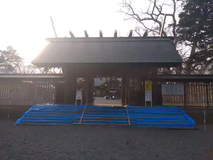 千歳神社の山門・神門