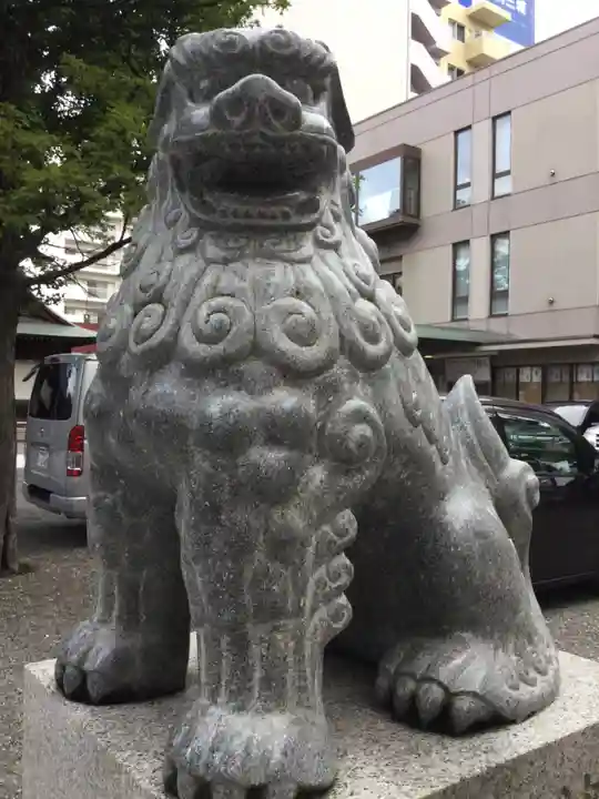 北海道神宮頓宮の狛犬