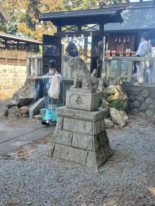 御厨神社(福富町)の狛犬