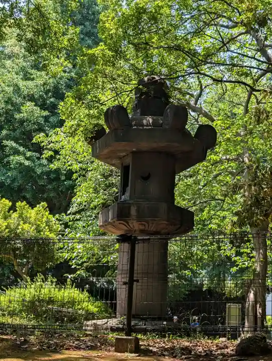 上野東照宮の{uncategorized: "未分類", other: "その他", undefined: "問題あり", building: "その他建物", grave: "お墓", sacred_gate: "鳥居", guardian: "狛犬", statue: "像", buddha: "仏像", history: "歴史", nature: "自然", garden: "庭園", animal: "動物", pagoda: "塔", temizu: "手水舎", mountain_gate: "山門・神門", sanctuary: "本殿・本堂", subordinate: "末社・摂社", art: "芸術", scenery: "景色", jizo: "地蔵", ema: "絵馬", goshuin: "御朱印", omikuji: "おみくじ", items: "授与品その他", amulet: "お守り", goshuincho: "御朱印帳", eats: "食事", festival: "お祭り", votive_dance: "神楽", shichigosan: "七五三参", wedding: "結婚式", experience: "体験その他", initially: "初詣", around: "周辺", anti_infection: "感染症対策"}