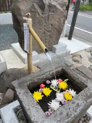 諏訪神社の手水舎