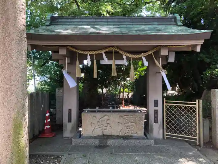 津田八幡神社の手水舎