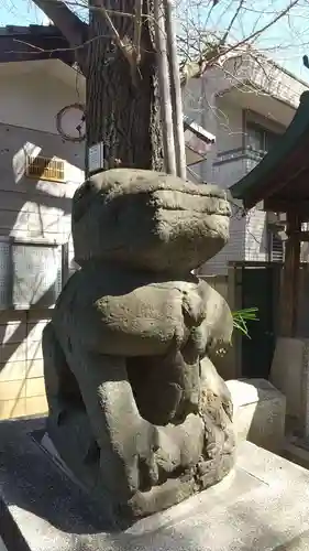 穏田神社の狛犬