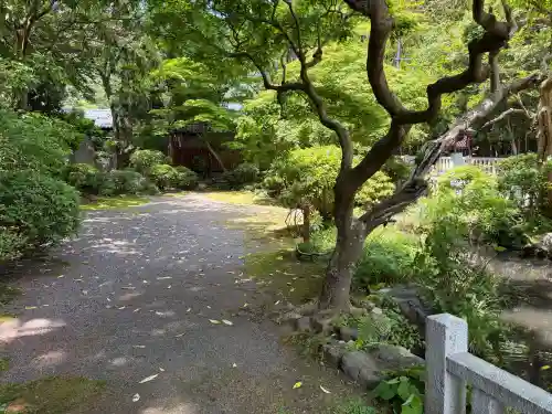 彌彦神社の{uncategorized: "未分類", other: "その他", undefined: "問題あり", building: "その他建物", grave: "お墓", sacred_gate: "鳥居", guardian: "狛犬", statue: "像", buddha: "仏像", history: "歴史", nature: "自然", garden: "庭園", animal: "動物", pagoda: "塔", temizu: "手水舎", mountain_gate: "山門・神門", sanctuary: "本殿・本堂", subordinate: "末社・摂社", art: "芸術", scenery: "景色", jizo: "地蔵", ema: "絵馬", goshuin: "御朱印", omikuji: "おみくじ", items: "授与品その他", amulet: "お守り", goshuincho: "御朱印帳", eats: "食事", festival: "お祭り", votive_dance: "神楽", shichigosan: "七五三参", wedding: "結婚式", experience: "体験その他", initially: "初詣", around: "周辺", anti_infection: "感染症対策"}