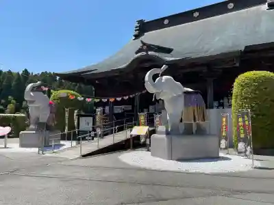 長福寿寺の{uncategorized: "未分類", other: "その他", undefined: "問題あり", building: "その他建物", grave: "お墓", sacred_gate: "鳥居", guardian: "狛犬", statue: "像", buddha: "仏像", history: "歴史", nature: "自然", garden: "庭園", animal: "動物", pagoda: "塔", temizu: "手水舎", mountain_gate: "山門・神門", sanctuary: "本殿・本堂", subordinate: "末社・摂社", art: "芸術", scenery: "景色", jizo: "地蔵", ema: "絵馬", goshuin: "御朱印", omikuji: "おみくじ", items: "授与品その他", amulet: "お守り", goshuincho: "御朱印帳", eats: "食事", festival: "お祭り", votive_dance: "神楽", shichigosan: "七五三参", wedding: "結婚式", experience: "体験その他", initially: "初詣", around: "周辺", anti_infection: "感染症対策"}