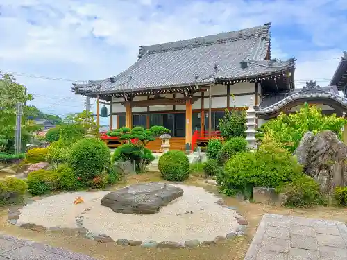 菊泉院の庭園