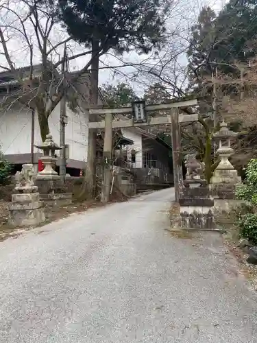 胡宮神社（敏満寺史跡）の鳥居